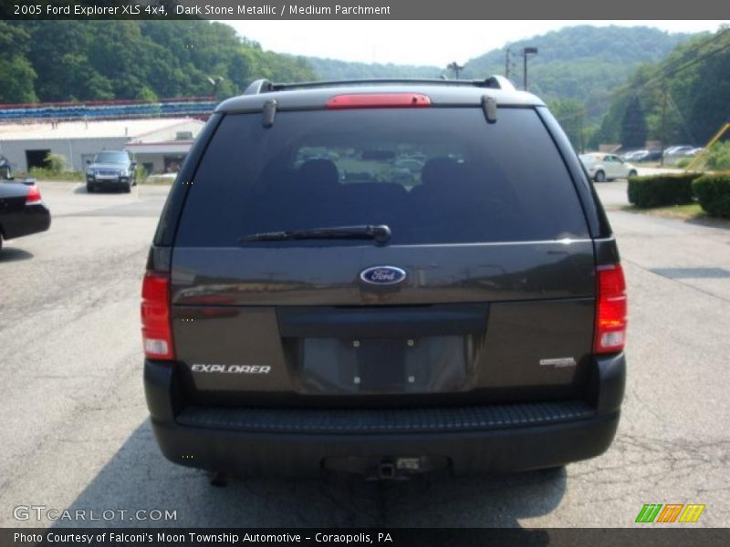 Dark Stone Metallic / Medium Parchment 2005 Ford Explorer XLS 4x4