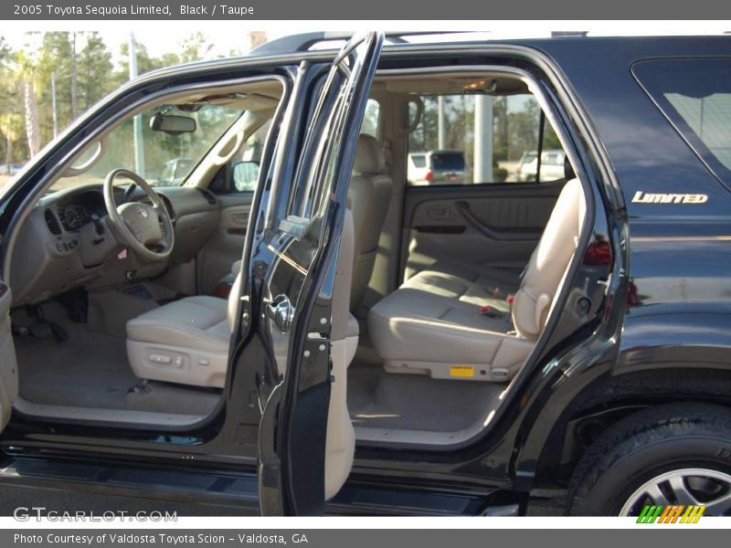 Black / Taupe 2005 Toyota Sequoia Limited