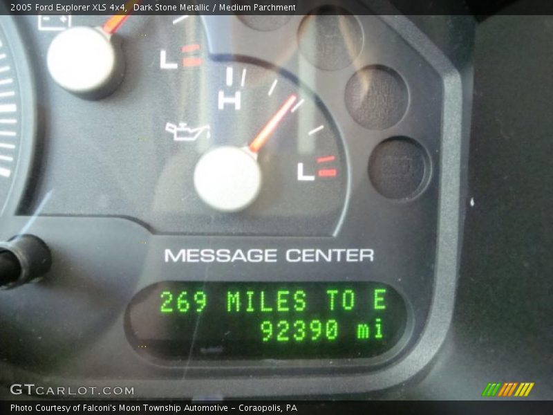 Dark Stone Metallic / Medium Parchment 2005 Ford Explorer XLS 4x4
