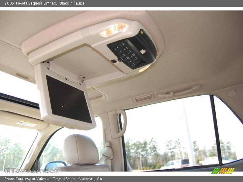 Black / Taupe 2005 Toyota Sequoia Limited