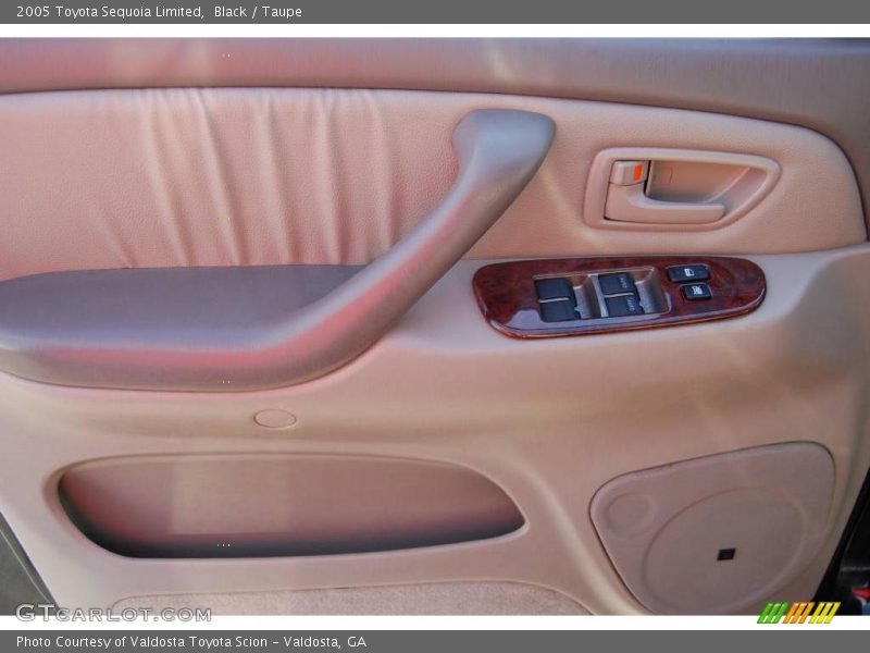 Black / Taupe 2005 Toyota Sequoia Limited