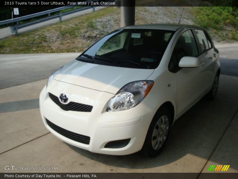 Polar White / Dark Charcoal 2010 Toyota Yaris 5 Door Liftback