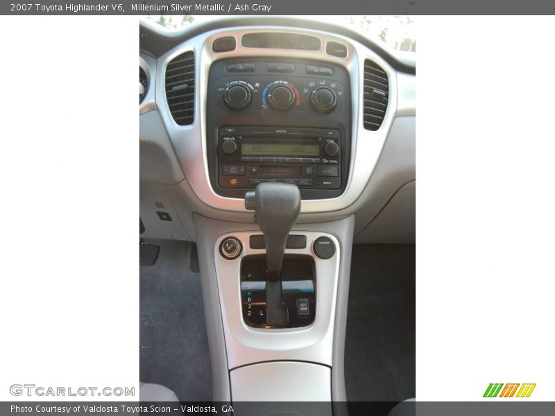 Millenium Silver Metallic / Ash Gray 2007 Toyota Highlander V6