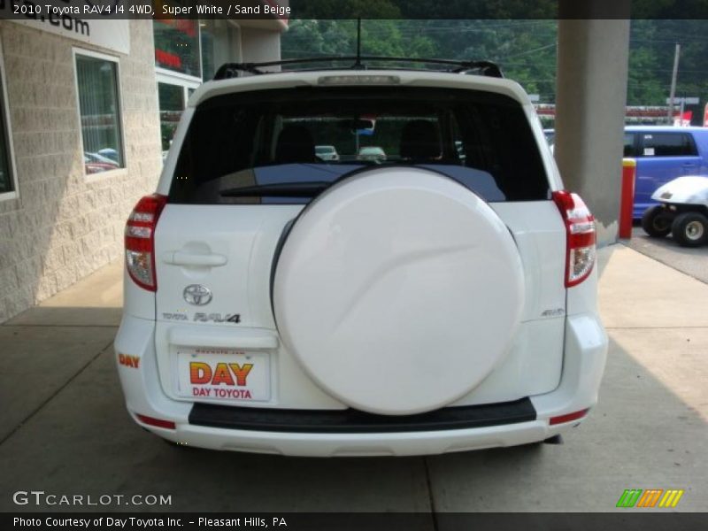 Super White / Sand Beige 2010 Toyota RAV4 I4 4WD