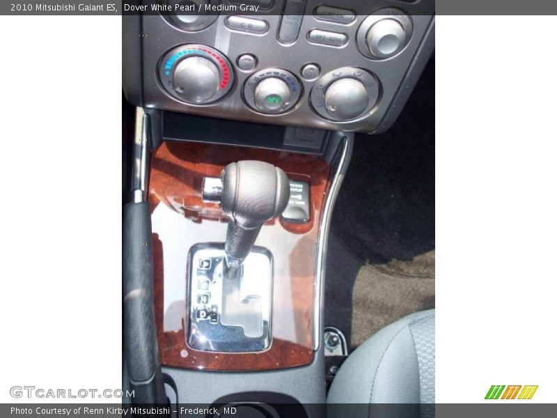 Dover White Pearl / Medium Gray 2010 Mitsubishi Galant ES