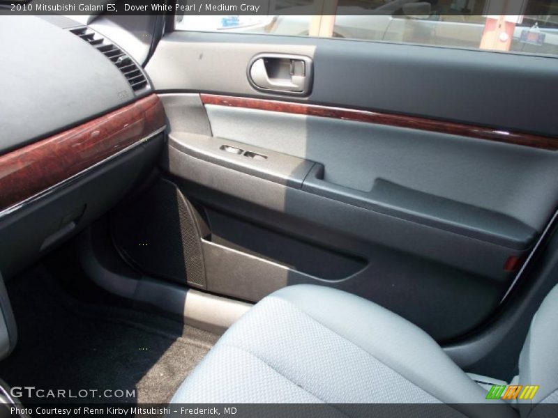 Dover White Pearl / Medium Gray 2010 Mitsubishi Galant ES
