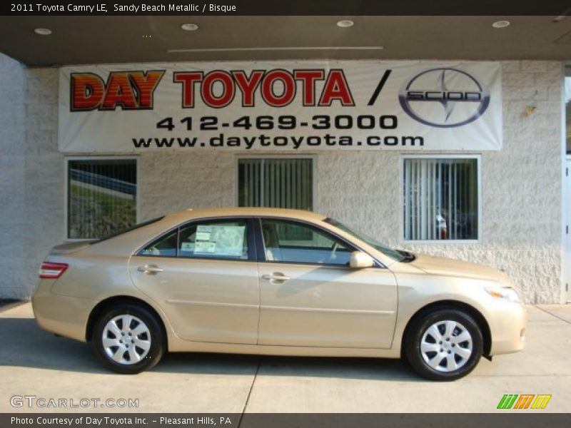 Sandy Beach Metallic / Bisque 2011 Toyota Camry LE
