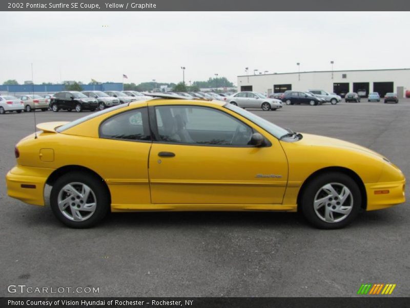 Yellow / Graphite 2002 Pontiac Sunfire SE Coupe