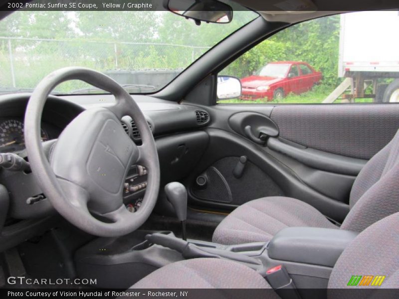 Yellow / Graphite 2002 Pontiac Sunfire SE Coupe