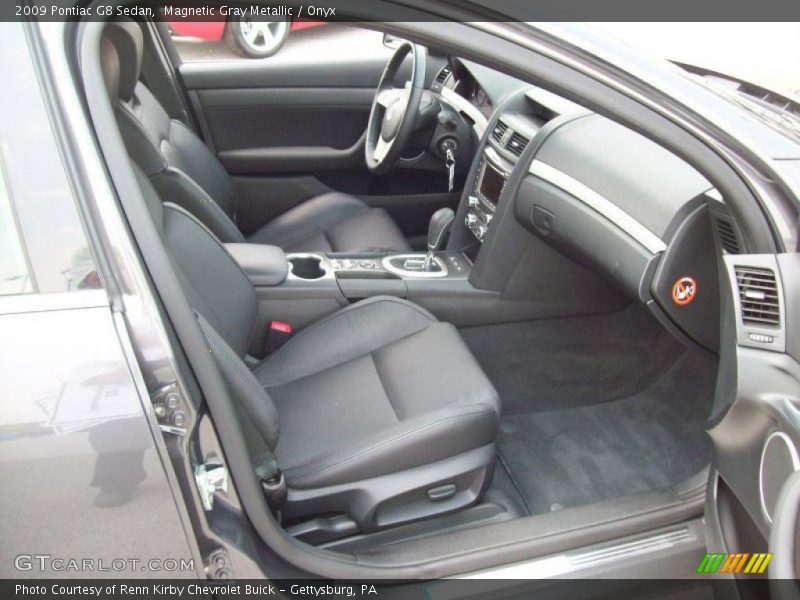 Magnetic Gray Metallic / Onyx 2009 Pontiac G8 Sedan