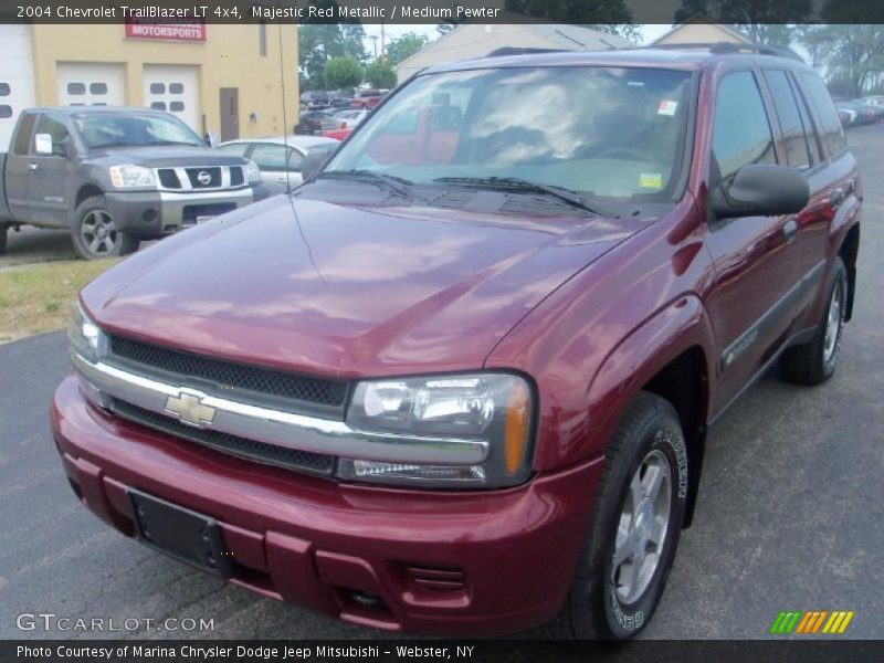 Majestic Red Metallic / Medium Pewter 2004 Chevrolet TrailBlazer LT 4x4