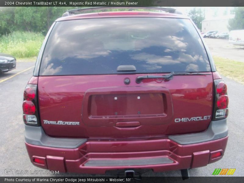 Majestic Red Metallic / Medium Pewter 2004 Chevrolet TrailBlazer LT 4x4