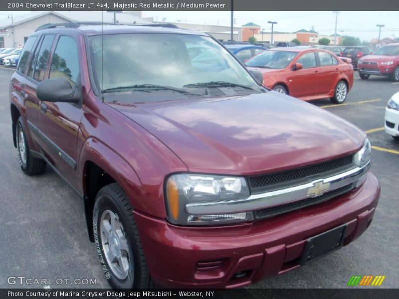 Majestic Red Metallic / Medium Pewter 2004 Chevrolet TrailBlazer LT 4x4