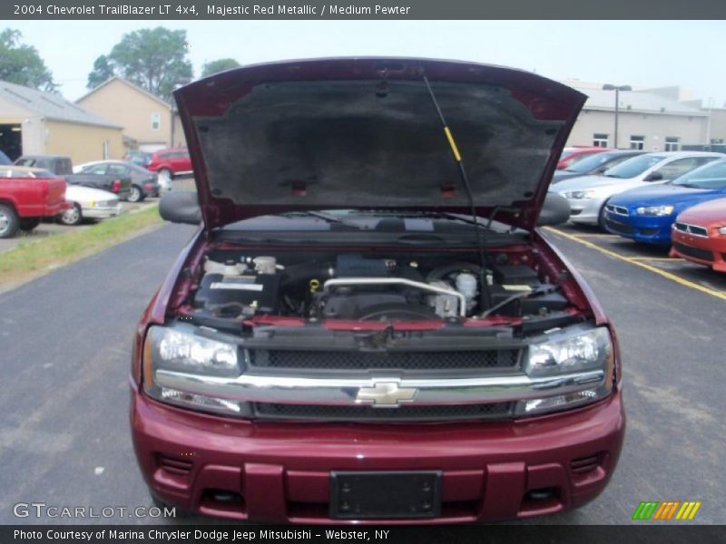 Majestic Red Metallic / Medium Pewter 2004 Chevrolet TrailBlazer LT 4x4