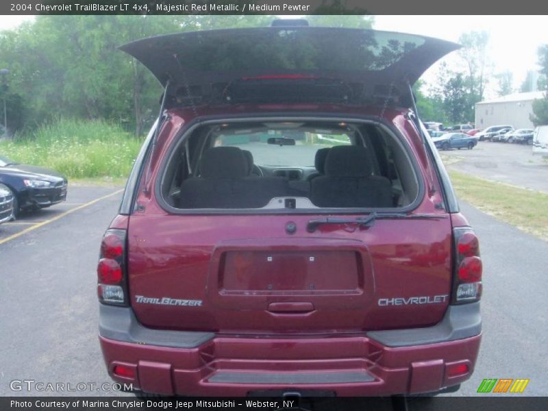 Majestic Red Metallic / Medium Pewter 2004 Chevrolet TrailBlazer LT 4x4