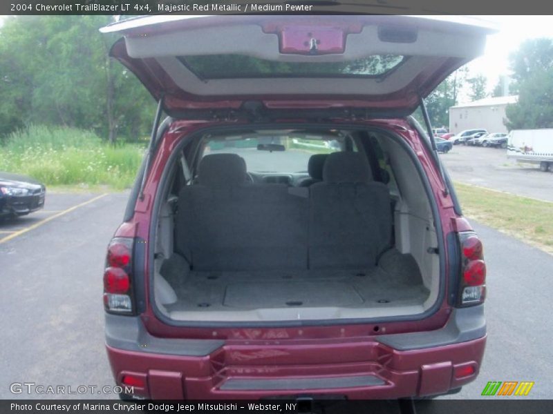 Majestic Red Metallic / Medium Pewter 2004 Chevrolet TrailBlazer LT 4x4