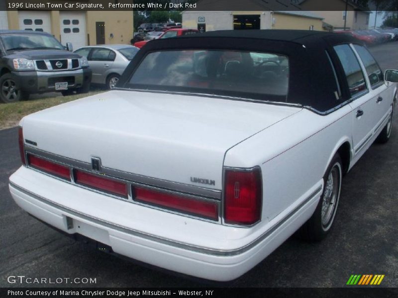 Performance White / Dark Red 1996 Lincoln Town Car Signature