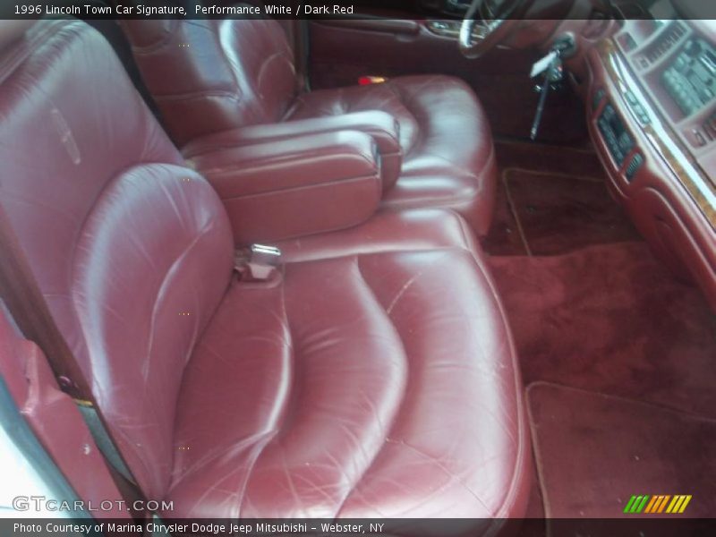 Performance White / Dark Red 1996 Lincoln Town Car Signature