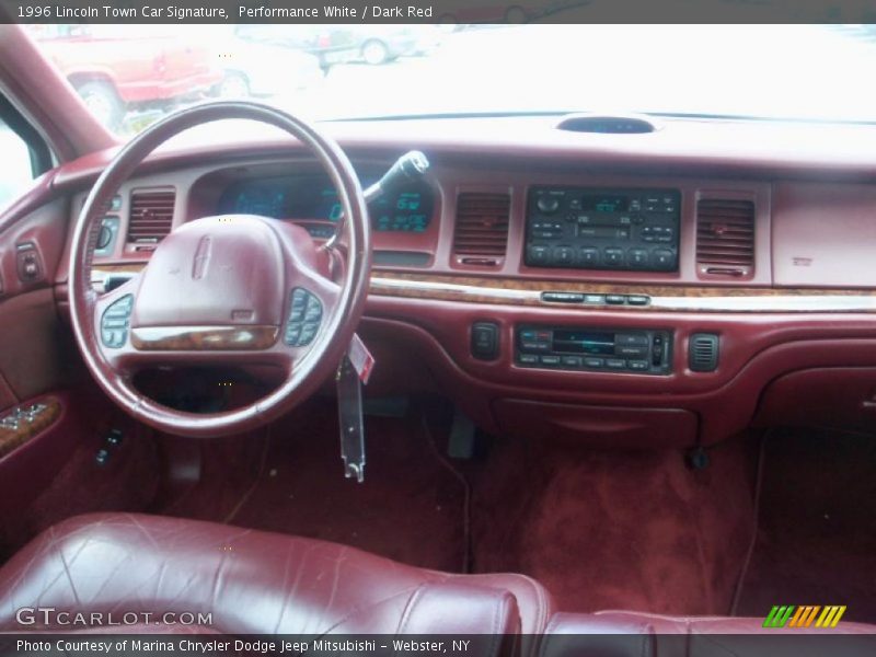 Performance White / Dark Red 1996 Lincoln Town Car Signature