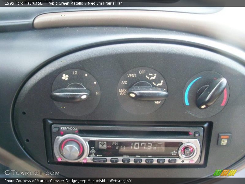 Tropic Green Metallic / Medium Prairie Tan 1999 Ford Taurus SE