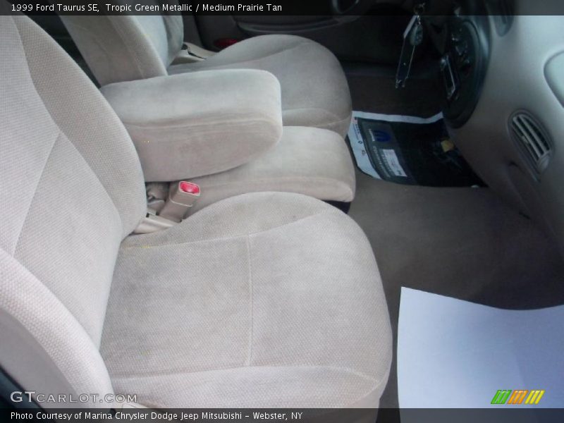 Tropic Green Metallic / Medium Prairie Tan 1999 Ford Taurus SE