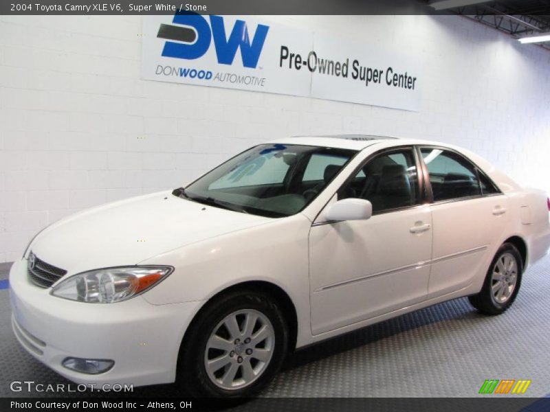 Super White / Stone 2004 Toyota Camry XLE V6