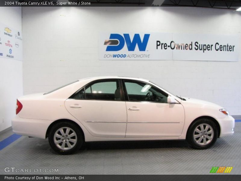 Super White / Stone 2004 Toyota Camry XLE V6