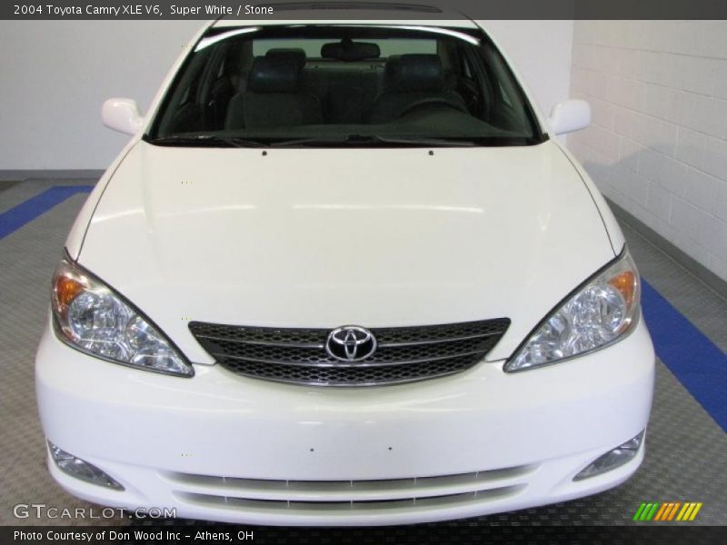 Super White / Stone 2004 Toyota Camry XLE V6