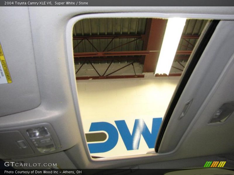Super White / Stone 2004 Toyota Camry XLE V6