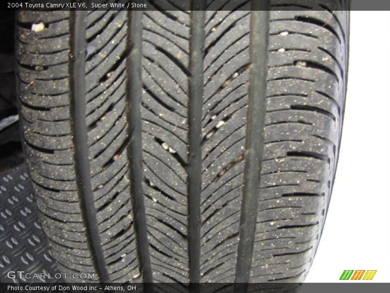Super White / Stone 2004 Toyota Camry XLE V6