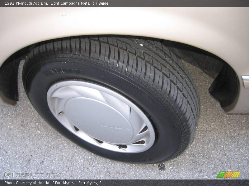 Light Campagne Metallic / Beige 1992 Plymouth Acclaim
