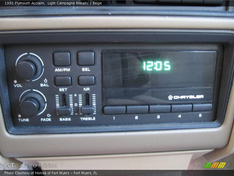 Light Campagne Metallic / Beige 1992 Plymouth Acclaim