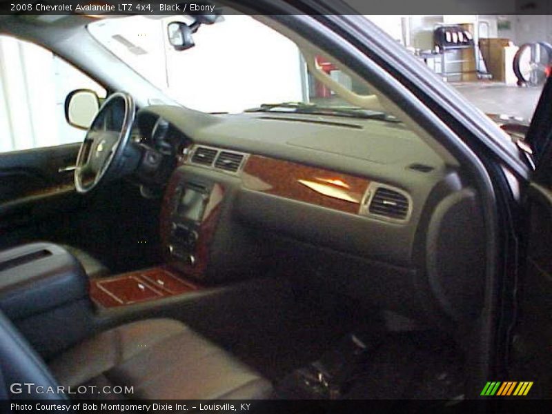 Black / Ebony 2008 Chevrolet Avalanche LTZ 4x4