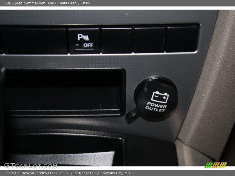 Dark Khaki Pearl / Khaki 2006 Jeep Commander