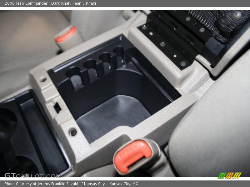 Dark Khaki Pearl / Khaki 2006 Jeep Commander