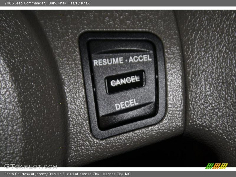 Dark Khaki Pearl / Khaki 2006 Jeep Commander