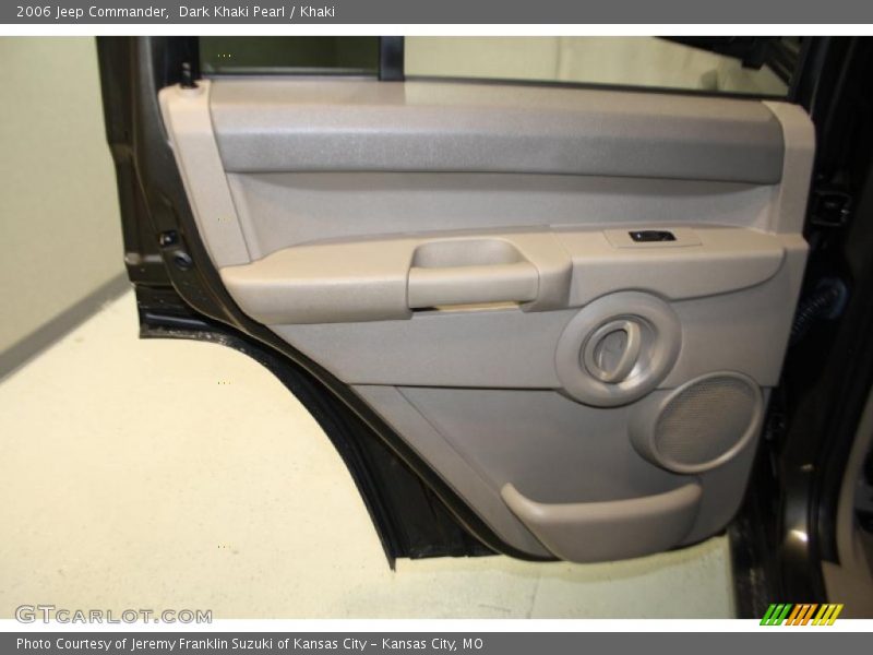 Dark Khaki Pearl / Khaki 2006 Jeep Commander
