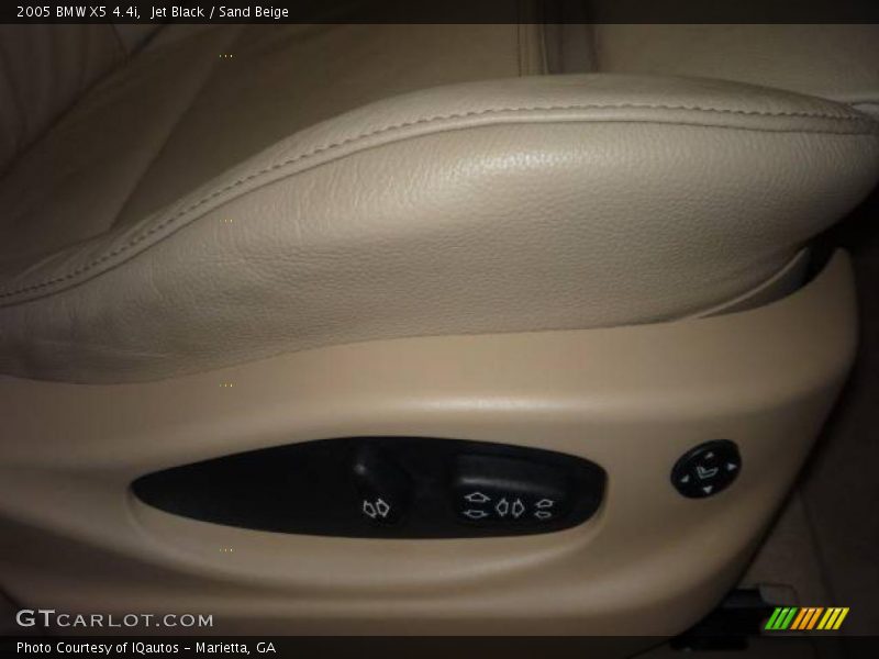 Jet Black / Sand Beige 2005 BMW X5 4.4i