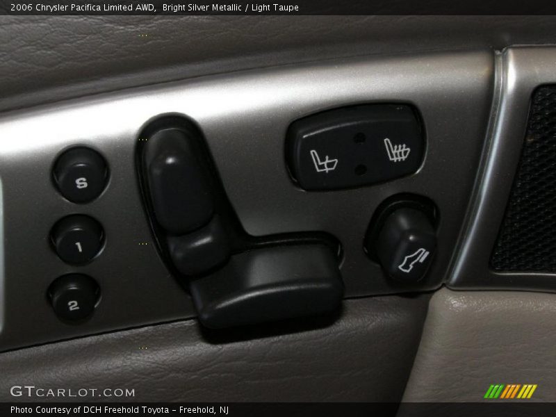 Bright Silver Metallic / Light Taupe 2006 Chrysler Pacifica Limited AWD