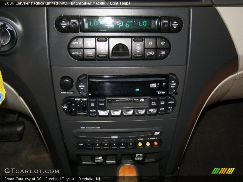 Bright Silver Metallic / Light Taupe 2006 Chrysler Pacifica Limited AWD