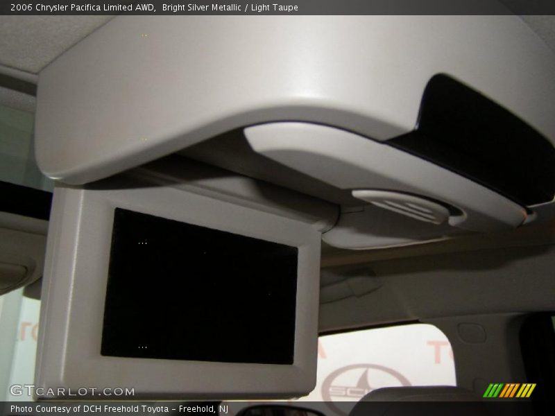 Bright Silver Metallic / Light Taupe 2006 Chrysler Pacifica Limited AWD