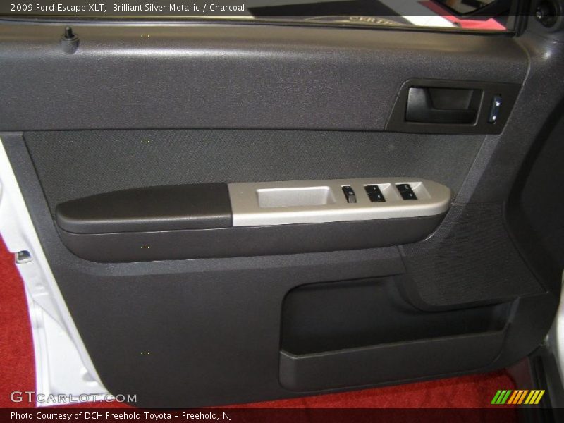 Brilliant Silver Metallic / Charcoal 2009 Ford Escape XLT
