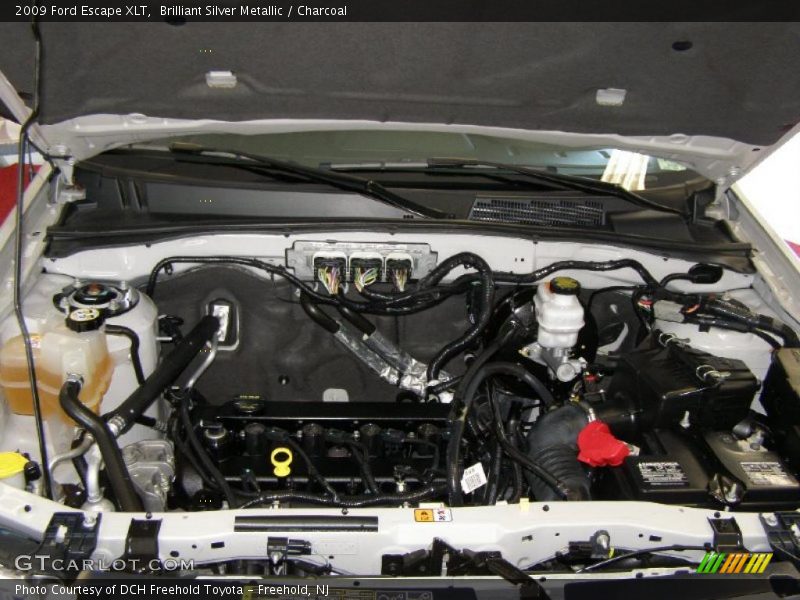 Brilliant Silver Metallic / Charcoal 2009 Ford Escape XLT