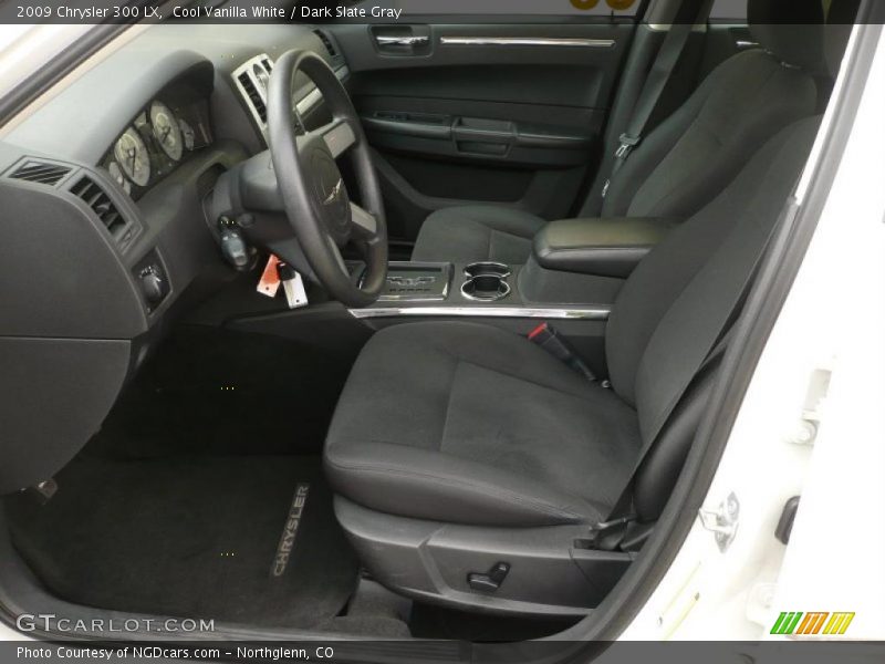 Cool Vanilla White / Dark Slate Gray 2009 Chrysler 300 LX