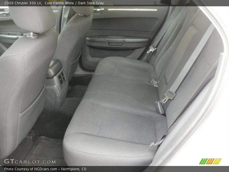 Cool Vanilla White / Dark Slate Gray 2009 Chrysler 300 LX