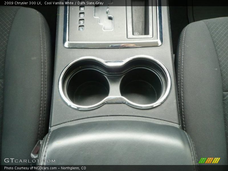 Cool Vanilla White / Dark Slate Gray 2009 Chrysler 300 LX