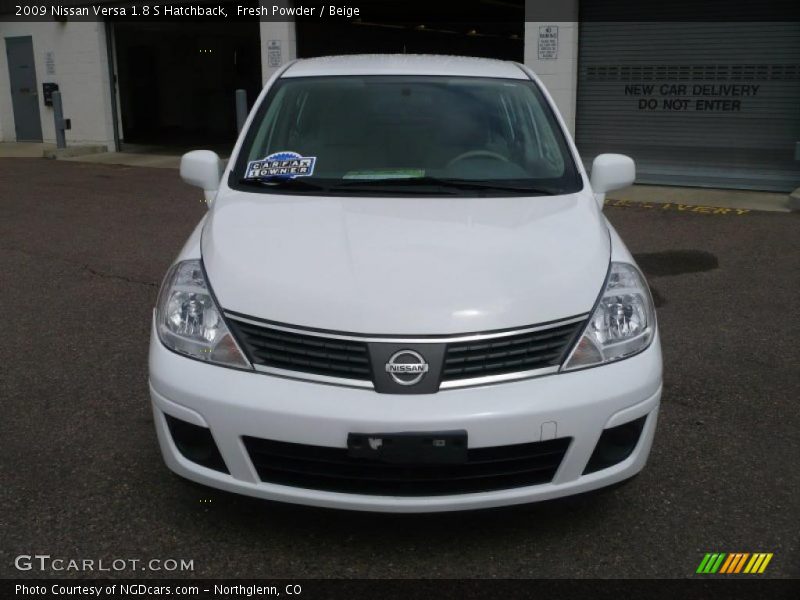 Fresh Powder / Beige 2009 Nissan Versa 1.8 S Hatchback