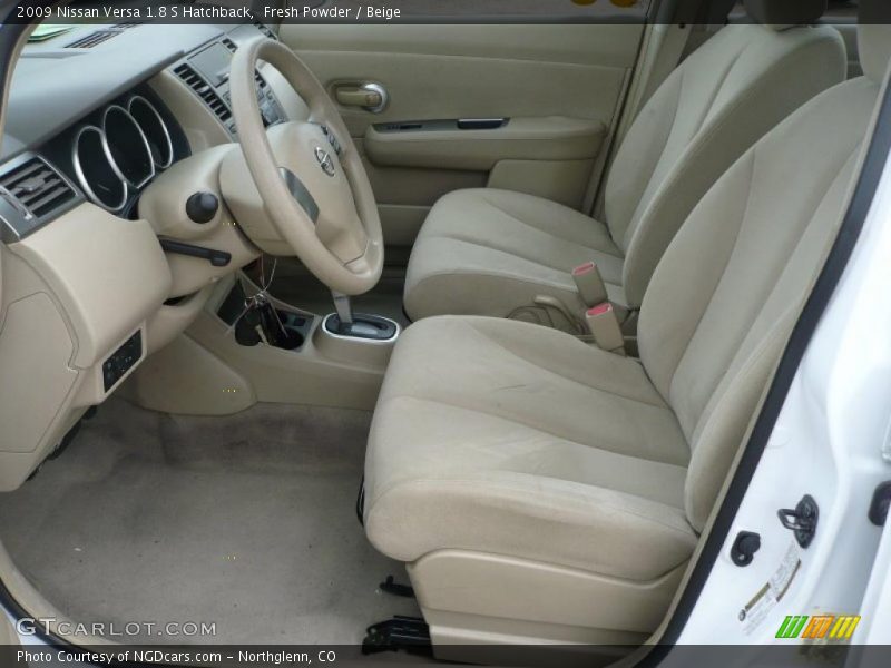 Fresh Powder / Beige 2009 Nissan Versa 1.8 S Hatchback