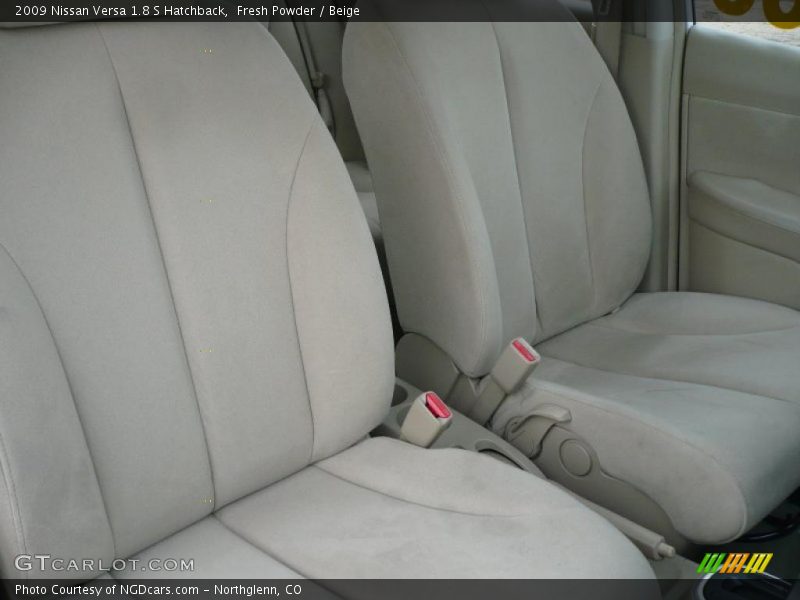 Fresh Powder / Beige 2009 Nissan Versa 1.8 S Hatchback