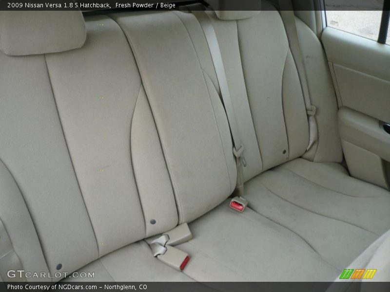 Fresh Powder / Beige 2009 Nissan Versa 1.8 S Hatchback